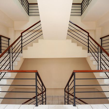 Reddoorz Plus Near Plaza Blok M Jakarta Ngoại thất bức ảnh